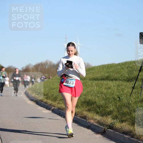 06.04.2025 - 44. Internationalen Wilhelmsburger Insellauf Jannik Wohlers http://msf.ph/oto/7616425 06.04.2025 09:38:09 Laufen 4023 meine-sportfotos.de
