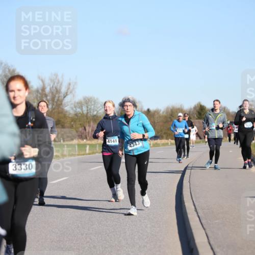 06.04.2025 - 44. Internationalen Wilhelmsburger Insellauf Jannik Wohlers http://msf.ph/oto/7616438 06.04.2025 09:38:13 Laufen 19, 3330, 4141, 4343, 3029 meine-sportfotos.de