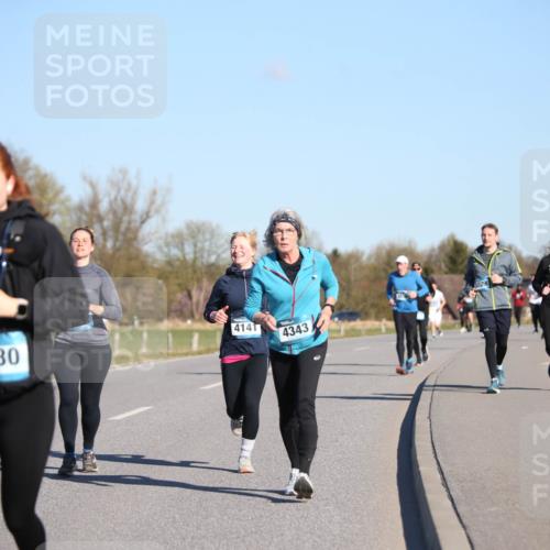 06.04.2025 - 44. Internationalen Wilhelmsburger Insellauf Jannik Wohlers http://msf.ph/oto/7616441 06.04.2025 09:38:13 Laufen 3330, 4141, 4343, 3029 meine-sportfotos.de