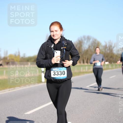 06.04.2025 - 44. Internationalen Wilhelmsburger Insellauf Jannik Wohlers http://msf.ph/oto/7616447 06.04.2025 09:38:14 Laufen 3330, 4343 meine-sportfotos.de
