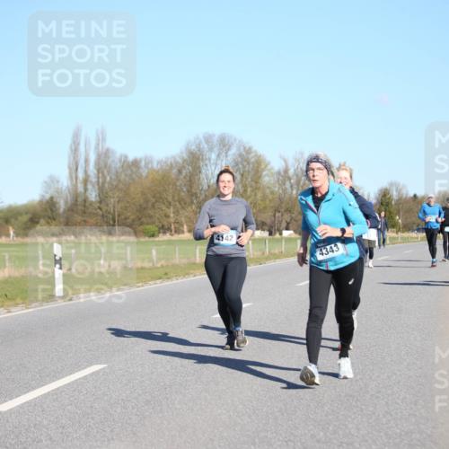 06.04.2025 - 44. Internationalen Wilhelmsburger Insellauf Jannik Wohlers http://msf.ph/oto/7616451 06.04.2025 09:38:15 Laufen 4342, 4343 meine-sportfotos.de