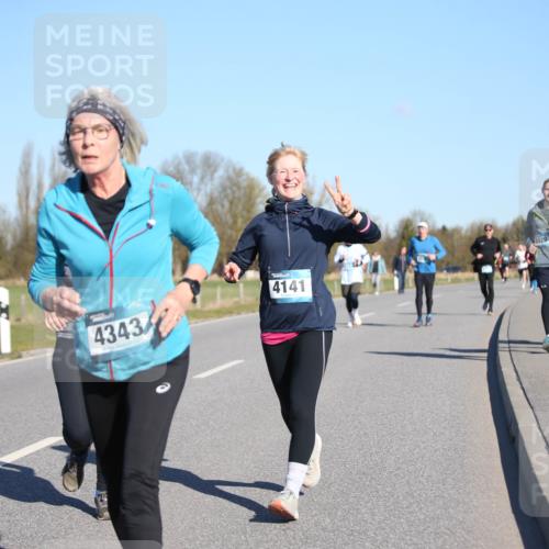 06.04.2025 - 44. Internationalen Wilhelmsburger Insellauf Jannik Wohlers http://msf.ph/oto/7616455 06.04.2025 09:38:16 Laufen 4343, 4141, 3029, 3032 meine-sportfotos.de