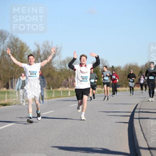 06.04.2025 - 44. Internationalen Wilhelmsburger Insellauf Jannik Wohlers http://msf.ph/oto/7616497 06.04.2025 09:38:31 Laufen 4074, 4072, 4383, 4408, 3569 meine-sportfotos.de