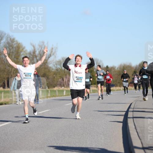06.04.2025 - 44. Internationalen Wilhelmsburger Insellauf Jannik Wohlers http://msf.ph/oto/7616498 06.04.2025 09:38:31 Laufen 4074, 4072, 4408, 1979, 3569 meine-sportfotos.de