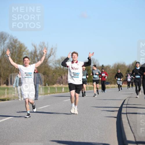 06.04.2025 - 44. Internationalen Wilhelmsburger Insellauf Jannik Wohlers http://msf.ph/oto/7616499 06.04.2025 09:38:31 Laufen 4074, 4072, 440, 4379, 3569 meine-sportfotos.de