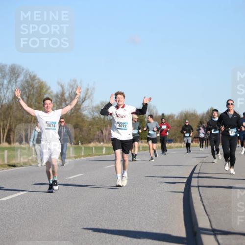 06.04.2025 - 44. Internationalen Wilhelmsburger Insellauf Jannik Wohlers http://msf.ph/oto/7616500 06.04.2025 09:38:31 Laufen 4074, 4072, 3569 meine-sportfotos.de