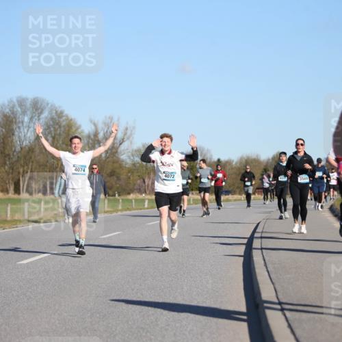 06.04.2025 - 44. Internationalen Wilhelmsburger Insellauf Jannik Wohlers http://msf.ph/oto/7616501 06.04.2025 09:38:31 Laufen 4074, 4072, 4408, 3569 meine-sportfotos.de