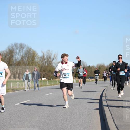 06.04.2025 - 44. Internationalen Wilhelmsburger Insellauf Jannik Wohlers http://msf.ph/oto/7616509 06.04.2025 09:38:33 Laufen 4074, 4072, 3569, 5207 meine-sportfotos.de