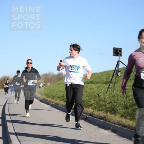 06.04.2025 - 44. Internationalen Wilhelmsburger Insellauf Jannik Wohlers http://msf.ph/oto/7616517 06.04.2025 09:38:35 Laufen 356, 5207, 3145 meine-sportfotos.de