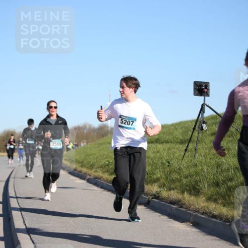 06.04.2025 - 44. Internationalen Wilhelmsburger Insellauf Jannik Wohlers http://msf.ph/oto/7616518 06.04.2025 09:38:35 Laufen 3569, 5207, 3145 meine-sportfotos.de