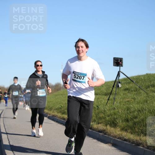 06.04.2025 - 44. Internationalen Wilhelmsburger Insellauf Jannik Wohlers http://msf.ph/oto/7616520 06.04.2025 09:38:36 Laufen 4408, 3569, 5207 meine-sportfotos.de
