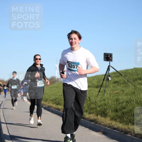 06.04.2025 - 44. Internationalen Wilhelmsburger Insellauf Jannik Wohlers http://msf.ph/oto/7616521 06.04.2025 09:38:36 Laufen 4408, 3569, 5207 meine-sportfotos.de