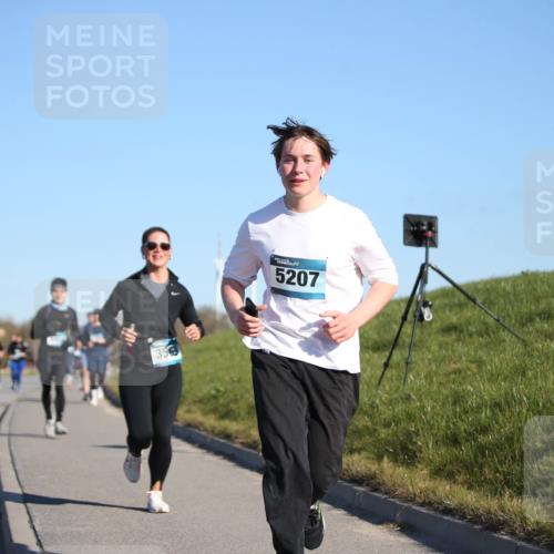 06.04.2025 - 44. Internationalen Wilhelmsburger Insellauf Jannik Wohlers http://msf.ph/oto/7616523 06.04.2025 09:38:36 Laufen 5207 meine-sportfotos.de