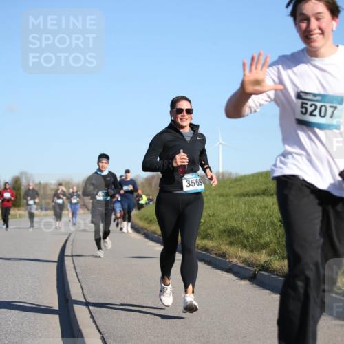 06.04.2025 - 44. Internationalen Wilhelmsburger Insellauf Jannik Wohlers http://msf.ph/oto/7616526 06.04.2025 09:38:37 Laufen 3569, 5207 meine-sportfotos.de