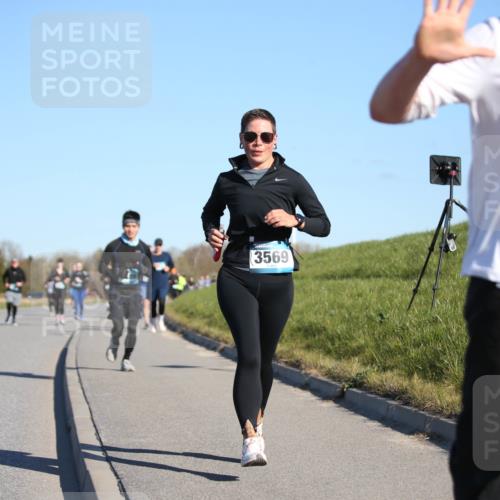 06.04.2025 - 44. Internationalen Wilhelmsburger Insellauf Jannik Wohlers http://msf.ph/oto/7616530 06.04.2025 09:38:37 Laufen 3569, 5207 meine-sportfotos.de