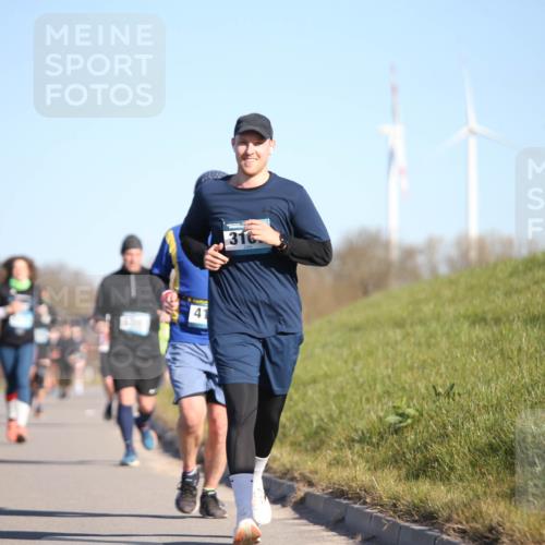 06.04.2025 - 44. Internationalen Wilhelmsburger Insellauf Jannik Wohlers http://msf.ph/oto/7616551 06.04.2025 09:38:42 Laufen 4, 316 meine-sportfotos.de