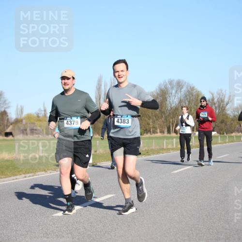 06.04.2025 - 44. Internationalen Wilhelmsburger Insellauf Jannik Wohlers http://msf.ph/oto/7616556 06.04.2025 09:38:43 Laufen 4379, 4383, 4165, 3926, 3115 meine-sportfotos.de