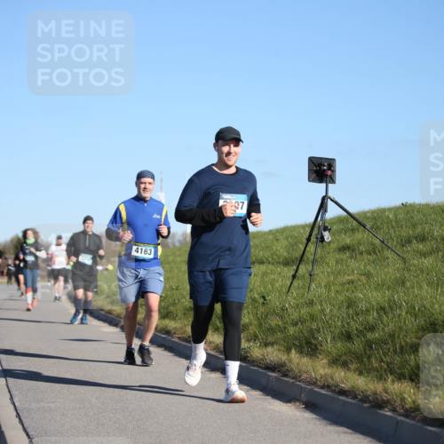 06.04.2025 - 44. Internationalen Wilhelmsburger Insellauf Jannik Wohlers http://msf.ph/oto/7616561 06.04.2025 09:38:44 Laufen 3200, 4163, 37 meine-sportfotos.de