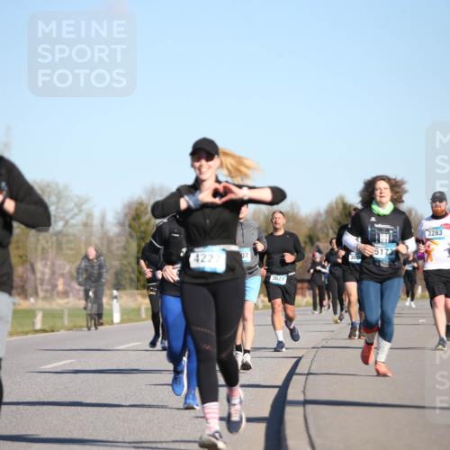 06.04.2025 - 44. Internationalen Wilhelmsburger Insellauf Jannik Wohlers http://msf.ph/oto/7616563 06.04.2025 09:38:46 Laufen 3115, 422, 07, 899, 3627, 3283, 5173, 309, 3200 meine-sportfotos.de