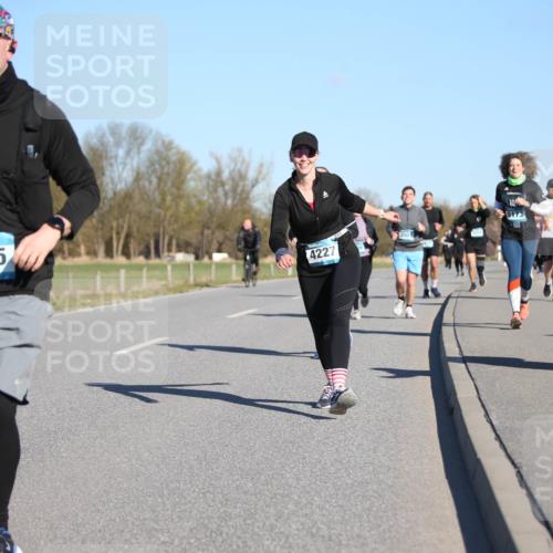 06.04.2025 - 44. Internationalen Wilhelmsburger Insellauf Jannik Wohlers http://msf.ph/oto/7616573 06.04.2025 09:38:48 Laufen 3115, 4227, 5173 meine-sportfotos.de