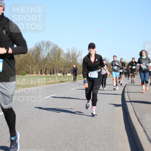 06.04.2025 - 44. Internationalen Wilhelmsburger Insellauf Jannik Wohlers http://msf.ph/oto/7616575 06.04.2025 09:38:48 Laufen 3507, 3115, 3509, 4227, 5173 meine-sportfotos.de