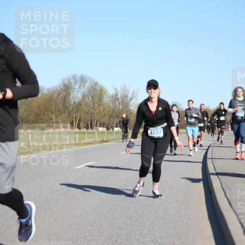 06.04.2025 - 44. Internationalen Wilhelmsburger Insellauf Jannik Wohlers http://msf.ph/oto/7616576 06.04.2025 09:38:48 Laufen 3115, 4227, 3507, 5173 meine-sportfotos.de