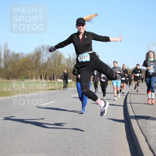 06.04.2025 - 44. Internationalen Wilhelmsburger Insellauf Jannik Wohlers http://msf.ph/oto/7616583 06.04.2025 09:38:49 Laufen 4227, 5173 meine-sportfotos.de