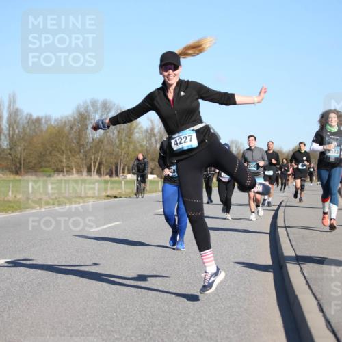 06.04.2025 - 44. Internationalen Wilhelmsburger Insellauf Jannik Wohlers http://msf.ph/oto/7616584 06.04.2025 09:38:49 Laufen 4227, 45, 3507, 173 meine-sportfotos.de