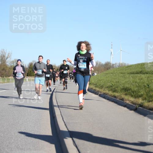 06.04.2025 - 44. Internationalen Wilhelmsburger Insellauf Jannik Wohlers http://msf.ph/oto/7616587 06.04.2025 09:38:50 Laufen 4522, 3509, 3507, 3627, 5173 meine-sportfotos.de