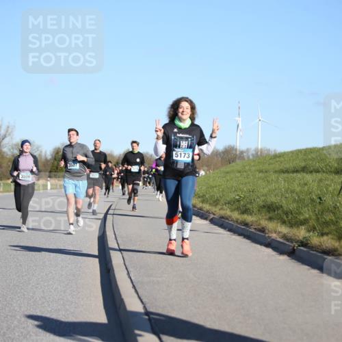 06.04.2025 - 44. Internationalen Wilhelmsburger Insellauf Jannik Wohlers http://msf.ph/oto/7616590 06.04.2025 09:38:50 Laufen 4522, 1777, 3509, 3507, 3627, 5173 meine-sportfotos.de