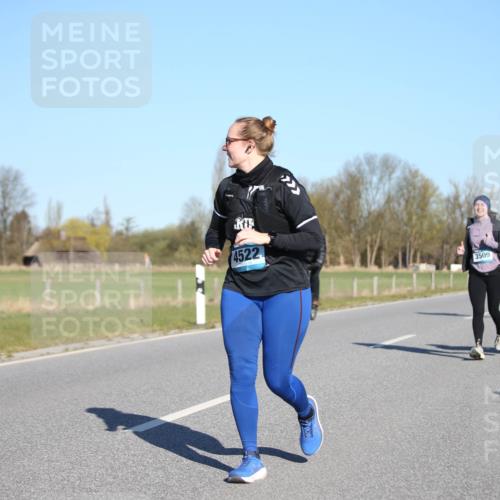 06.04.2025 - 44. Internationalen Wilhelmsburger Insellauf Jannik Wohlers http://msf.ph/oto/7616597 06.04.2025 09:38:51 Laufen 4522, 3509, 3507 meine-sportfotos.de