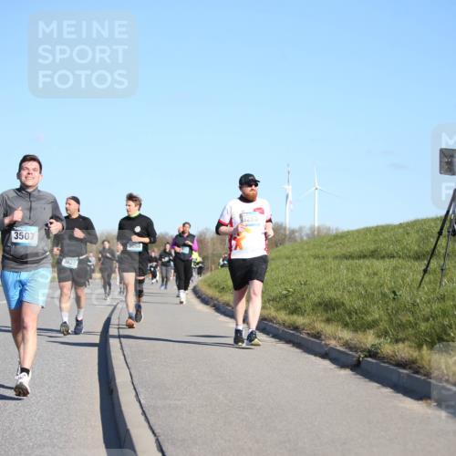 06.04.2025 - 44. Internationalen Wilhelmsburger Insellauf Jannik Wohlers http://msf.ph/oto/7616602 06.04.2025 09:38:53 Laufen 9, 3507, 3627, 3098, 3283 meine-sportfotos.de