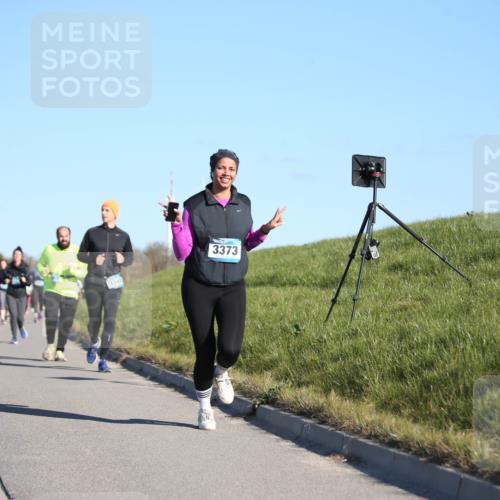 06.04.2025 - 44. Internationalen Wilhelmsburger Insellauf Jannik Wohlers http://msf.ph/oto/7616641 06.04.2025 09:39:00 Laufen 3373, 3397 meine-sportfotos.de