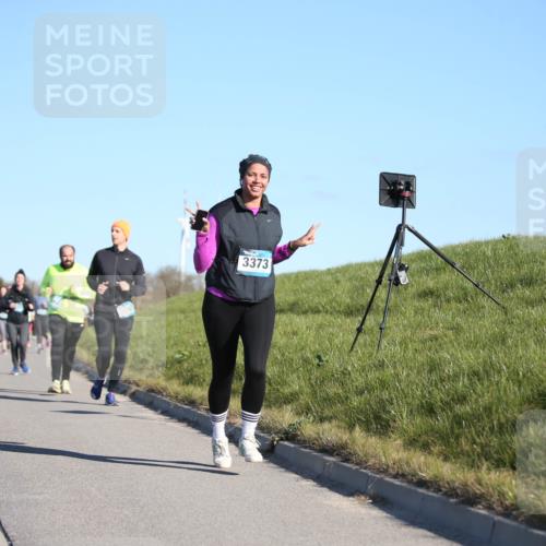 06.04.2025 - 44. Internationalen Wilhelmsburger Insellauf Jannik Wohlers http://msf.ph/oto/7616642 06.04.2025 09:39:00 Laufen 3373 meine-sportfotos.de