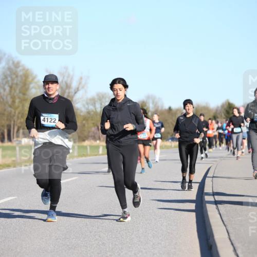 06.04.2025 - 44. Internationalen Wilhelmsburger Insellauf Jannik Wohlers http://msf.ph/oto/7616648 06.04.2025 09:39:02 Laufen 4122, 4133, 338 meine-sportfotos.de