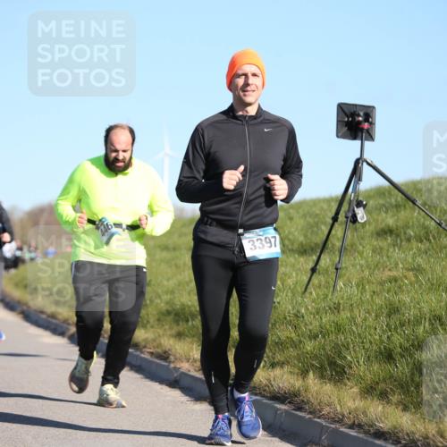 06.04.2025 - 44. Internationalen Wilhelmsburger Insellauf Jannik Wohlers http://msf.ph/oto/7616655 06.04.2025 09:39:03 Laufen 3397 meine-sportfotos.de