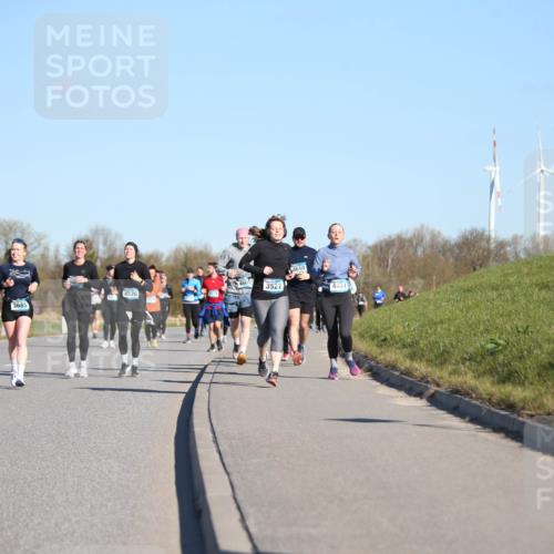 06.04.2025 - 44. Internationalen Wilhelmsburger Insellauf Jannik Wohlers http://msf.ph/oto/7616670 06.04.2025 09:39:08 Laufen 3527, 4526, 3685, 4610, 4491 meine-sportfotos.de