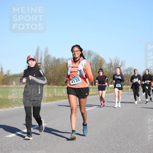 06.04.2025 - 44. Internationalen Wilhelmsburger Insellauf Jannik Wohlers http://msf.ph/oto/7616681 06.04.2025 09:39:10 Laufen 4133, 3685, 4005, 4606, 943 meine-sportfotos.de