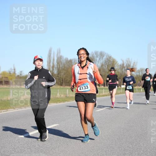 06.04.2025 - 44. Internationalen Wilhelmsburger Insellauf Jannik Wohlers http://msf.ph/oto/7616683 06.04.2025 09:39:10 Laufen 4133, 3685, 4526 meine-sportfotos.de