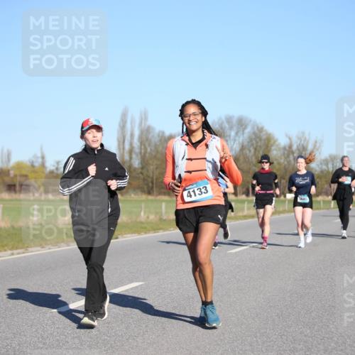 06.04.2025 - 44. Internationalen Wilhelmsburger Insellauf Jannik Wohlers http://msf.ph/oto/7616684 06.04.2025 09:39:10 Laufen 4133, 3685, 4526 meine-sportfotos.de
