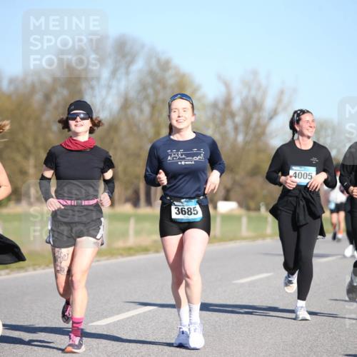 06.04.2025 - 44. Internationalen Wilhelmsburger Insellauf Jannik Wohlers http://msf.ph/oto/7616689 06.04.2025 09:39:12 Laufen 3685, 3, 4005, 4526 meine-sportfotos.de