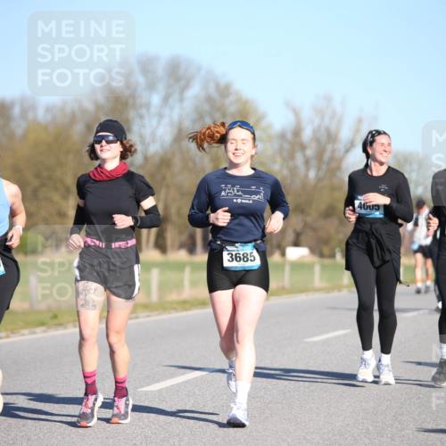 06.04.2025 - 44. Internationalen Wilhelmsburger Insellauf Jannik Wohlers http://msf.ph/oto/7616691 06.04.2025 09:39:12 Laufen 72, 3685, 4605, 4526 meine-sportfotos.de