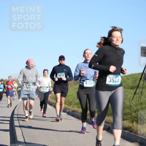 06.04.2025 - 44. Internationalen Wilhelmsburger Insellauf Jannik Wohlers http://msf.ph/oto/7616698 06.04.2025 09:39:13 Laufen 4520, 4606, 3439, 4610, 3527, 4491 meine-sportfotos.de