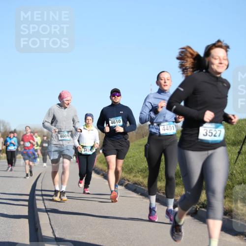 06.04.2025 - 44. Internationalen Wilhelmsburger Insellauf Jannik Wohlers http://msf.ph/oto/7616699 06.04.2025 09:39:13 Laufen 4526, 4606, 3439, 4610, 4491, 3527 meine-sportfotos.de