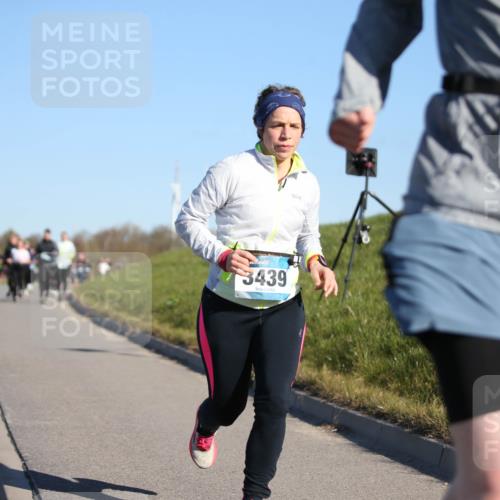 06.04.2025 - 44. Internationalen Wilhelmsburger Insellauf Jannik Wohlers http://msf.ph/oto/7616718 06.04.2025 09:39:18 Laufen 3439, 4606 meine-sportfotos.de
