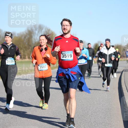 06.04.2025 - 44. Internationalen Wilhelmsburger Insellauf Jannik Wohlers http://msf.ph/oto/7616721 06.04.2025 09:39:22 Laufen 3620, 3587, 3519, 3785, 3828 meine-sportfotos.de