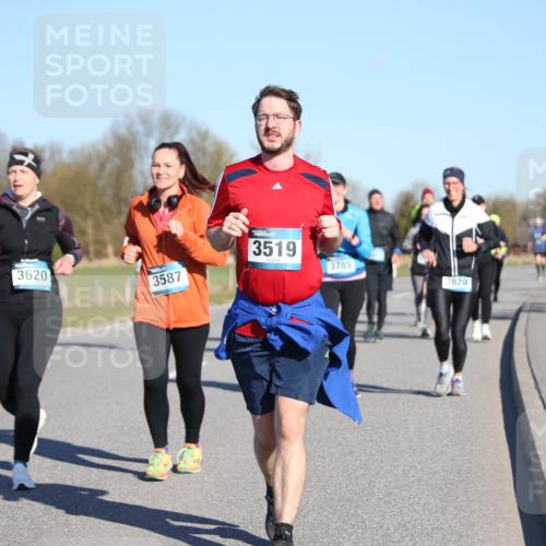 06.04.2025 - 44. Internationalen Wilhelmsburger Insellauf Jannik Wohlers http://msf.ph/oto/7616722 06.04.2025 09:39:22 Laufen 3620, 3587, 3519, 3785, 3828 meine-sportfotos.de