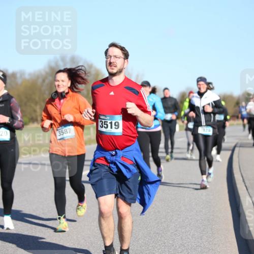 06.04.2025 - 44. Internationalen Wilhelmsburger Insellauf Jannik Wohlers http://msf.ph/oto/7616724 06.04.2025 09:39:22 Laufen 3620, 3587, 3519, 1828 meine-sportfotos.de