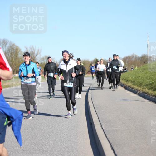 06.04.2025 - 44. Internationalen Wilhelmsburger Insellauf Jannik Wohlers http://msf.ph/oto/7616727 06.04.2025 09:39:23 Laufen 3519, 3785, 35, 348, 3828 meine-sportfotos.de