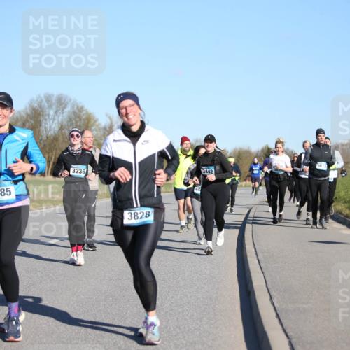 06.04.2025 - 44. Internationalen Wilhelmsburger Insellauf Jannik Wohlers http://msf.ph/oto/7616730 06.04.2025 09:39:24 Laufen 3785, 3236, 3828, 44, 3442, 5072 meine-sportfotos.de
